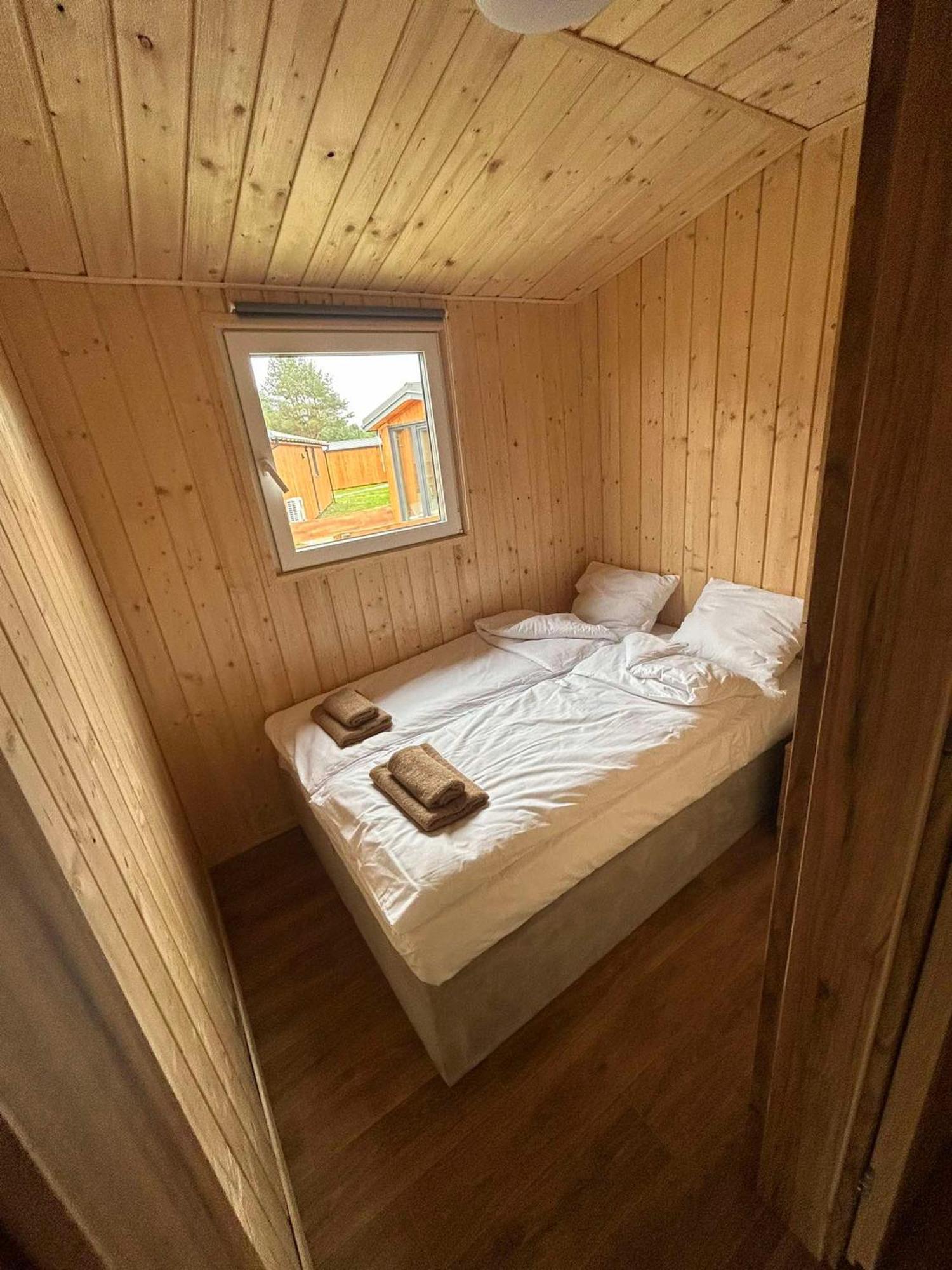 Zacisze Obok Suntago Park 호텔 Grabce-Towarzystwo 외부 사진